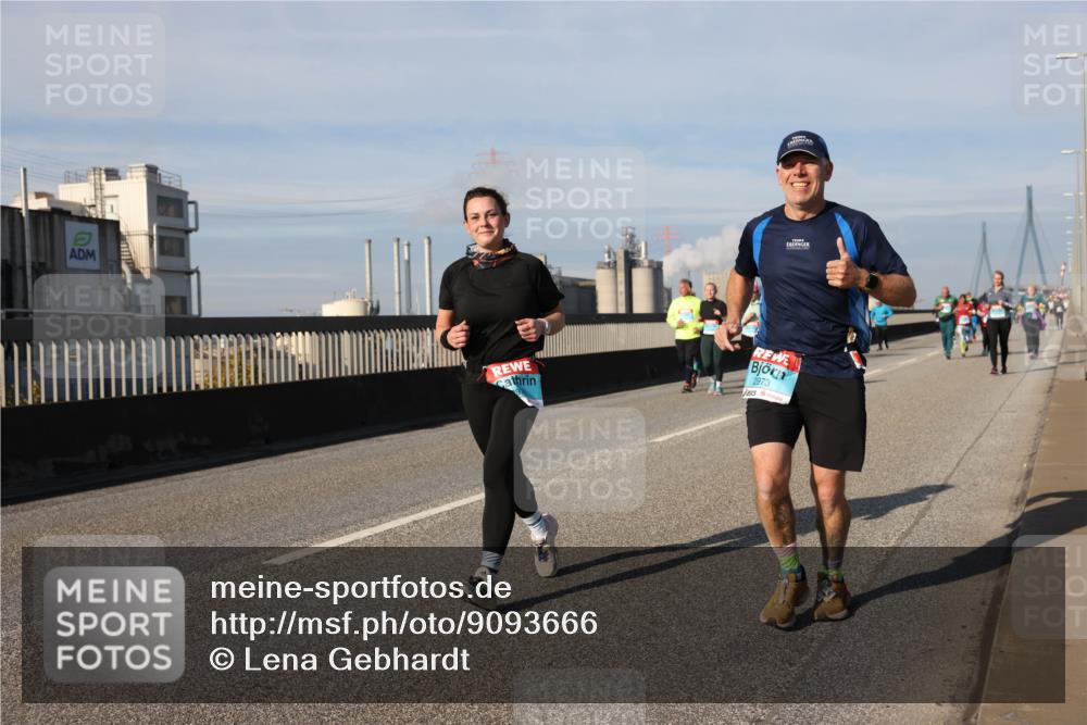 03.10.2025 - Köhlbrandbrückenlauf Lena Gebhardt http://msf.ph/oto/9093666 03.10.2025 10:08:53 Position 2 2973 meine-sportfotos.de
