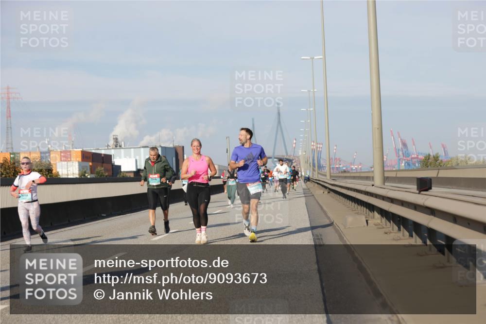 03.10.2025 - Köhlbrandbrückenlauf Jannik Wohlers http://msf.ph/oto/9093673 03.10.2025 10:00:44 Position 3  meine-sportfotos.de