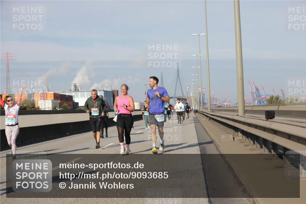 03.10.2025 - Köhlbrandbrückenlauf Jannik Wohlers http://msf.ph/oto/9093685 03.10.2025 10:00:44 Position 3 1212 meine-sportfotos.de