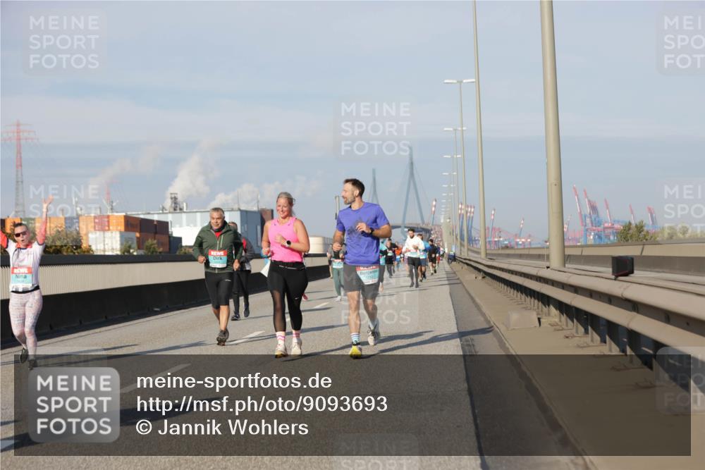 03.10.2025 - Köhlbrandbrückenlauf Jannik Wohlers http://msf.ph/oto/9093693 03.10.2025 10:00:45 Position 3 1212 meine-sportfotos.de