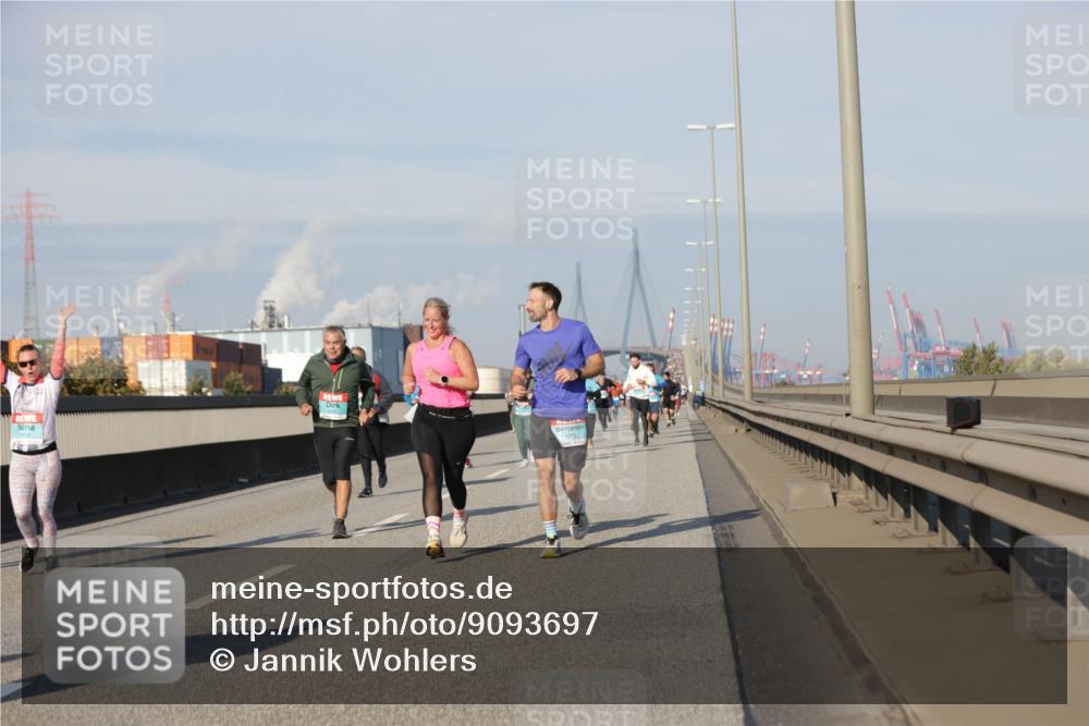 03.10.2025 - Köhlbrandbrückenlauf Jannik Wohlers http://msf.ph/oto/9093697 03.10.2025 10:00:45 Position 3 1212 meine-sportfotos.de
