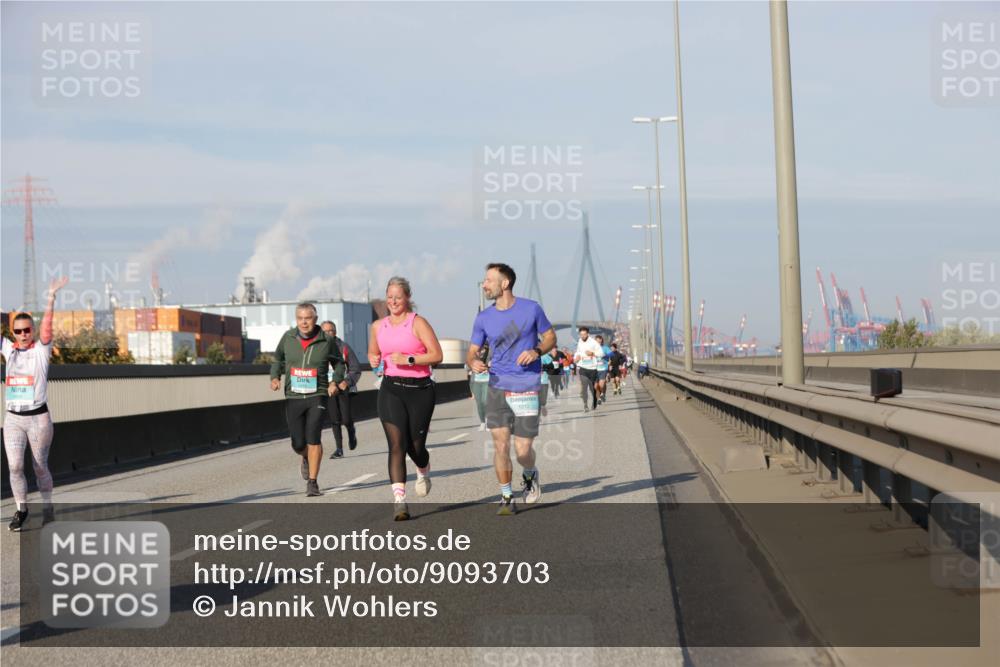 03.10.2025 - Köhlbrandbrückenlauf Jannik Wohlers http://msf.ph/oto/9093703 03.10.2025 10:00:45 Position 3 1212 meine-sportfotos.de