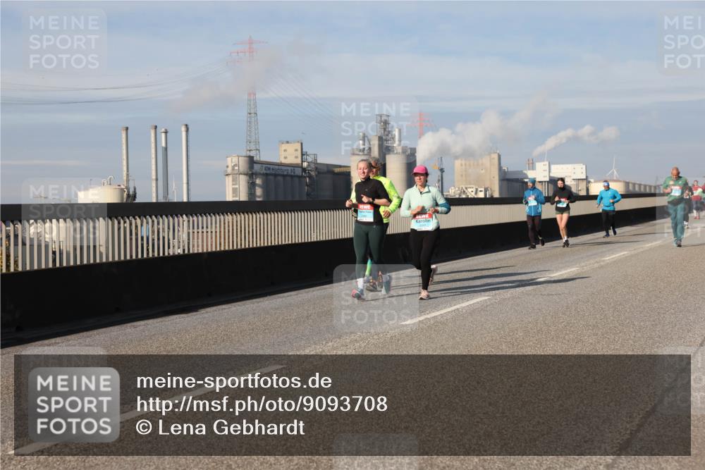 03.10.2025 - Köhlbrandbrückenlauf Lena Gebhardt http://msf.ph/oto/9093708 03.10.2025 10:08:55 Position 2  meine-sportfotos.de