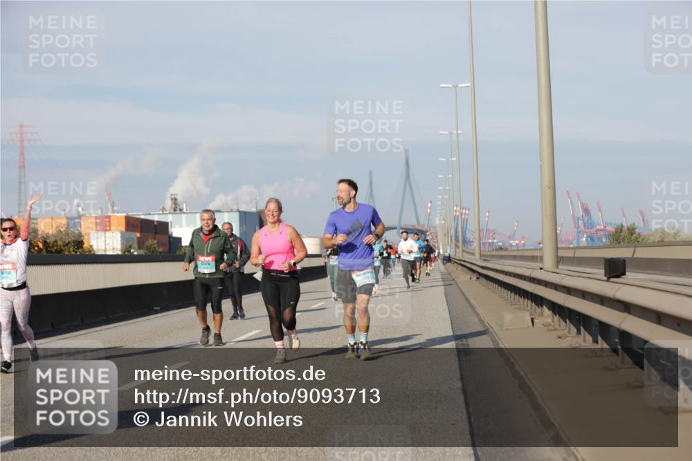 03.10.2025 - Köhlbrandbrückenlauf Jannik Wohlers http://msf.ph/oto/9093713 03.10.2025 10:00:45 Position 3  meine-sportfotos.de