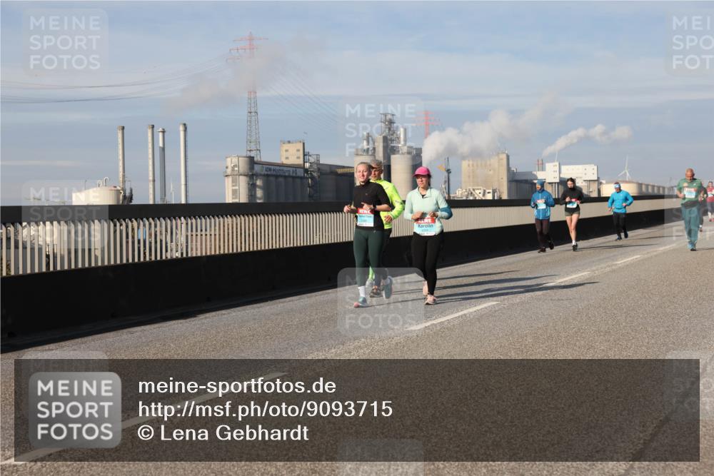 03.10.2025 - Köhlbrandbrückenlauf Lena Gebhardt http://msf.ph/oto/9093715 03.10.2025 10:08:55 Position 2  meine-sportfotos.de