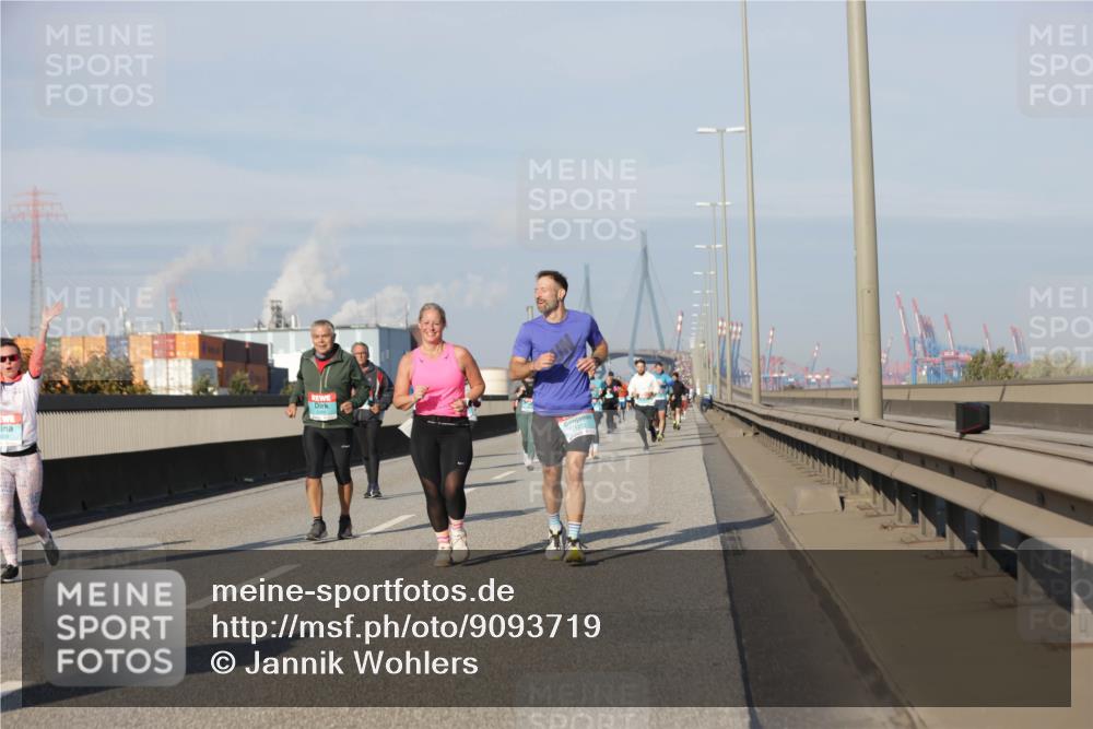 03.10.2025 - Köhlbrandbrückenlauf Jannik Wohlers http://msf.ph/oto/9093719 03.10.2025 10:00:45 Position 3  meine-sportfotos.de
