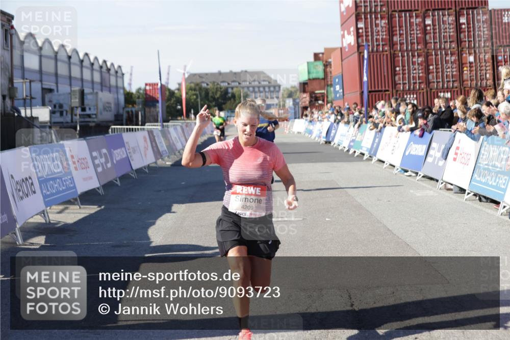 03.10.2025 - Köhlbrandbrückenlauf Jannik Wohlers http://msf.ph/oto/9093723 03.10.2025 12:54:36 Ziel 4023, 4060, 4106, 4209, 6683 meine-sportfotos.de