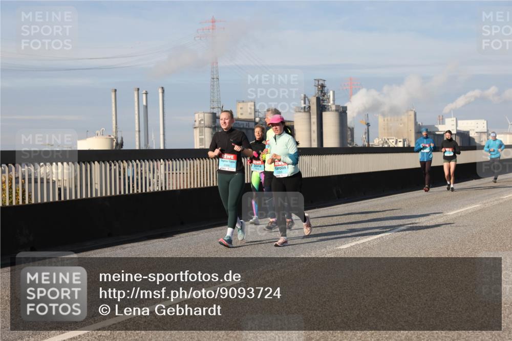 03.10.2025 - Köhlbrandbrückenlauf Lena Gebhardt http://msf.ph/oto/9093724 03.10.2025 10:08:56 Position 2  meine-sportfotos.de