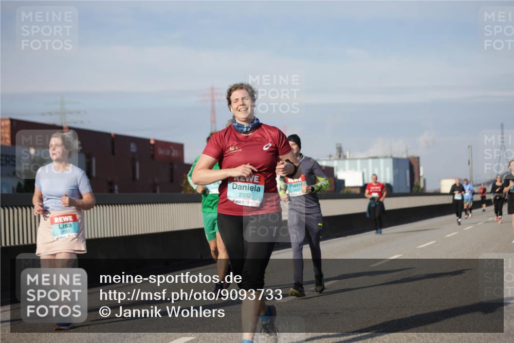 03.10.2025 - Köhlbrandbrückenlauf Jannik Wohlers http://msf.ph/oto/9093733 03.10.2025 10:12:19 Position 3 2668, 2332 meine-sportfotos.de