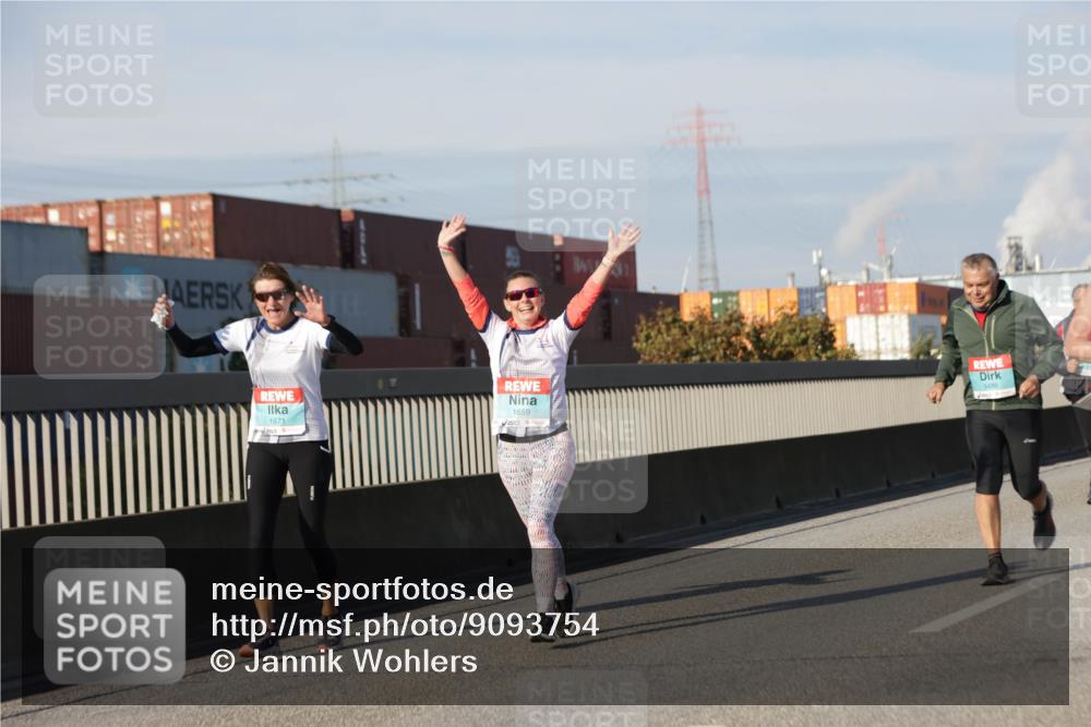 03.10.2025 - Köhlbrandbrückenlauf Jannik Wohlers http://msf.ph/oto/9093754 03.10.2025 10:00:46 Position 3 1671, 1659, 3488 meine-sportfotos.de