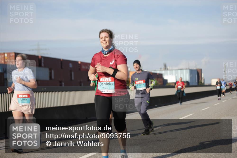 03.10.2025 - Köhlbrandbrückenlauf Jannik Wohlers http://msf.ph/oto/9093756 03.10.2025 10:12:19 Position 3 2668, 2332 meine-sportfotos.de
