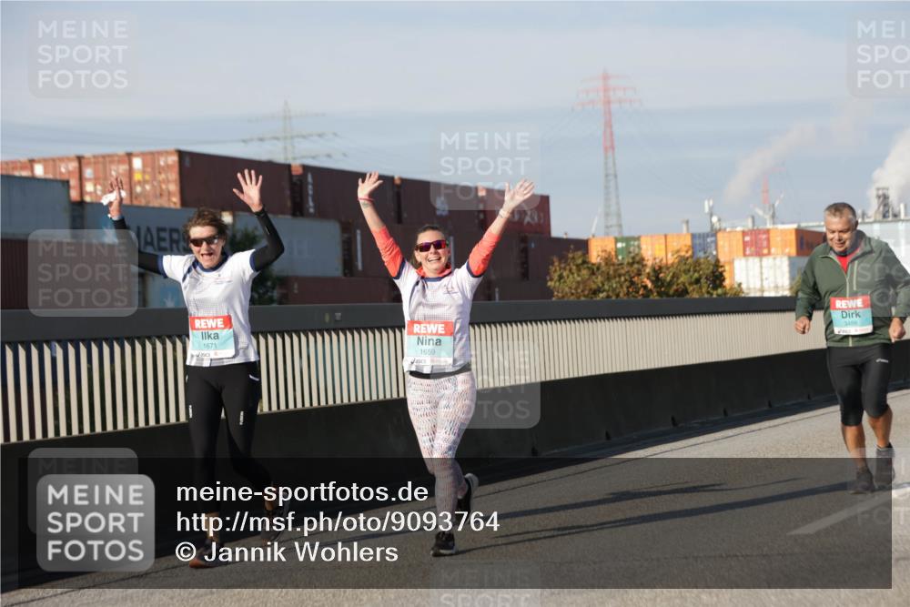 03.10.2025 - Köhlbrandbrückenlauf Jannik Wohlers http://msf.ph/oto/9093764 03.10.2025 10:00:46 Position 3 1671, 3488, 1659 meine-sportfotos.de
