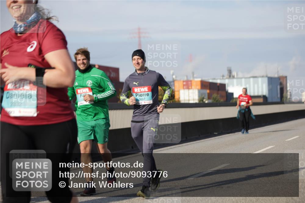 03.10.2025 - Köhlbrandbrückenlauf Jannik Wohlers http://msf.ph/oto/9093776 03.10.2025 10:12:20 Position 3 2332, 3657 meine-sportfotos.de