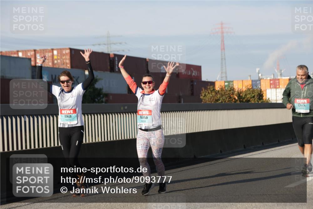 03.10.2025 - Köhlbrandbrückenlauf Jannik Wohlers http://msf.ph/oto/9093777 03.10.2025 10:00:46 Position 3 1671, 1659, 3488 meine-sportfotos.de