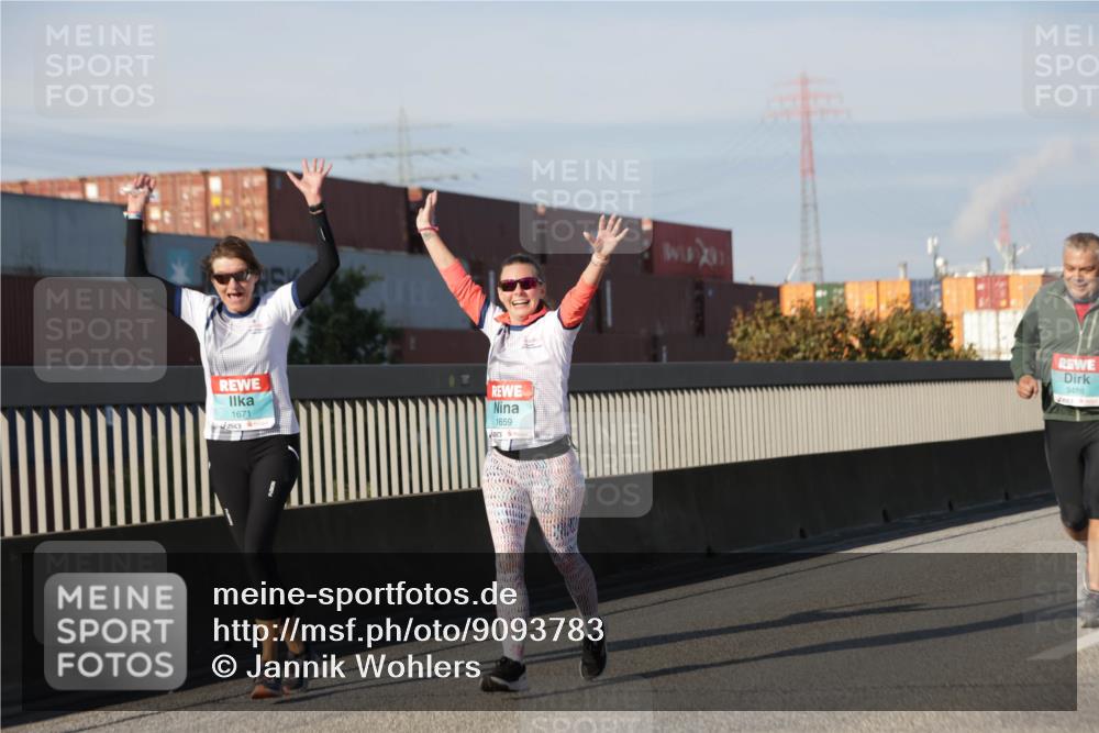 03.10.2025 - Köhlbrandbrückenlauf Jannik Wohlers http://msf.ph/oto/9093783 03.10.2025 10:00:46 Position 3 1671, 1659, 3488 meine-sportfotos.de