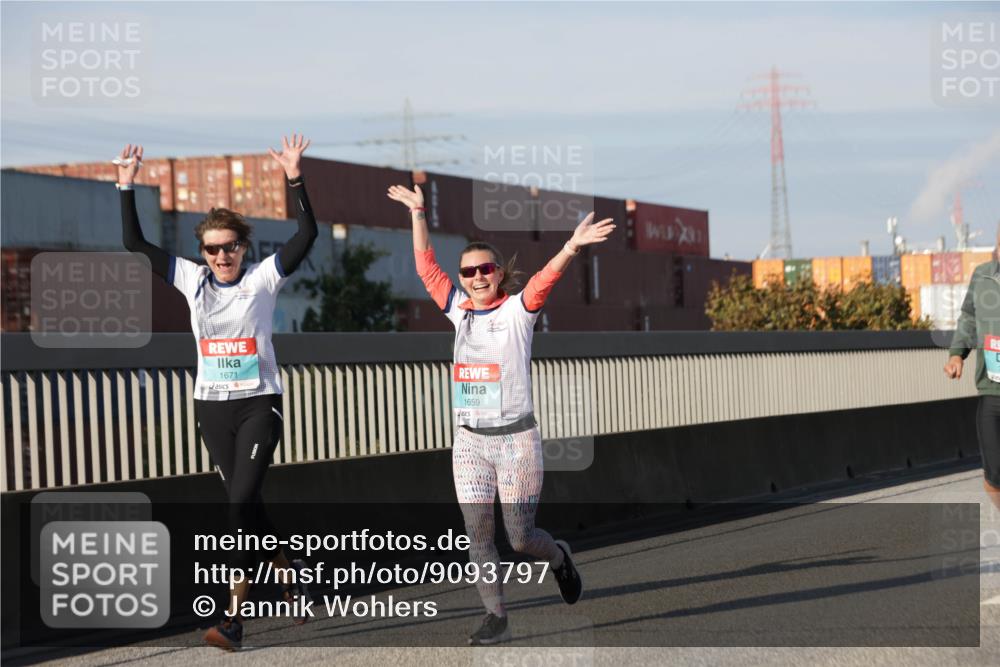 03.10.2025 - Köhlbrandbrückenlauf Jannik Wohlers http://msf.ph/oto/9093797 03.10.2025 10:00:46 Position 3 1671, 1659 meine-sportfotos.de