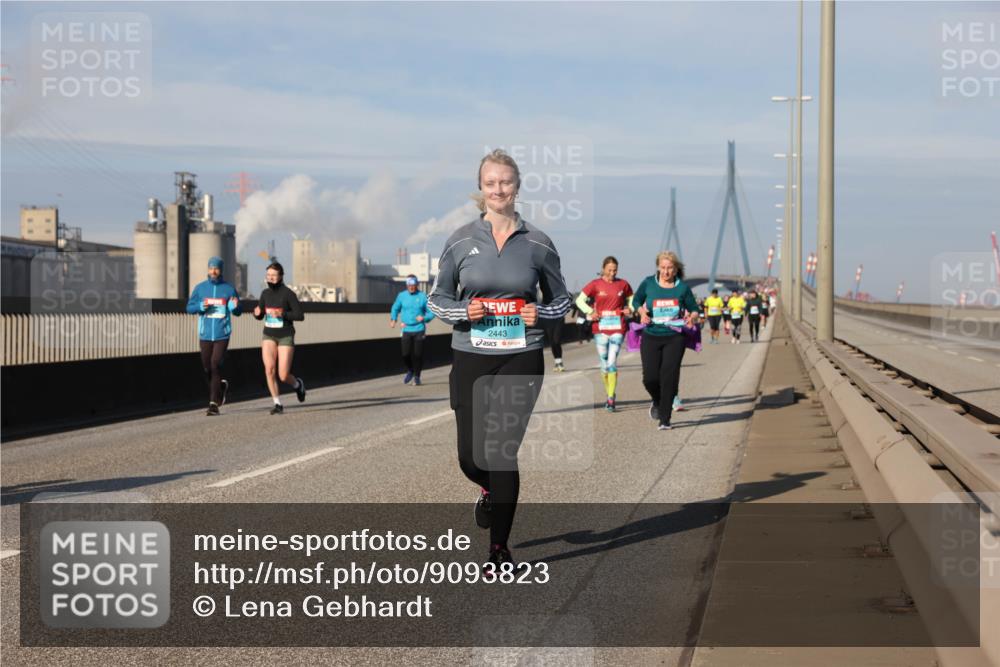 03.10.2025 - Köhlbrandbrückenlauf Lena Gebhardt http://msf.ph/oto/9093823 03.10.2025 10:08:59 Position 2 2443 meine-sportfotos.de