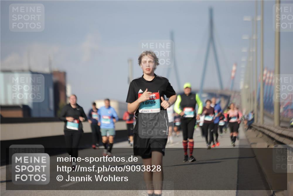 03.10.2025 - Köhlbrandbrückenlauf Jannik Wohlers http://msf.ph/oto/9093828 03.10.2025 10:12:23 Position 3 2631 meine-sportfotos.de