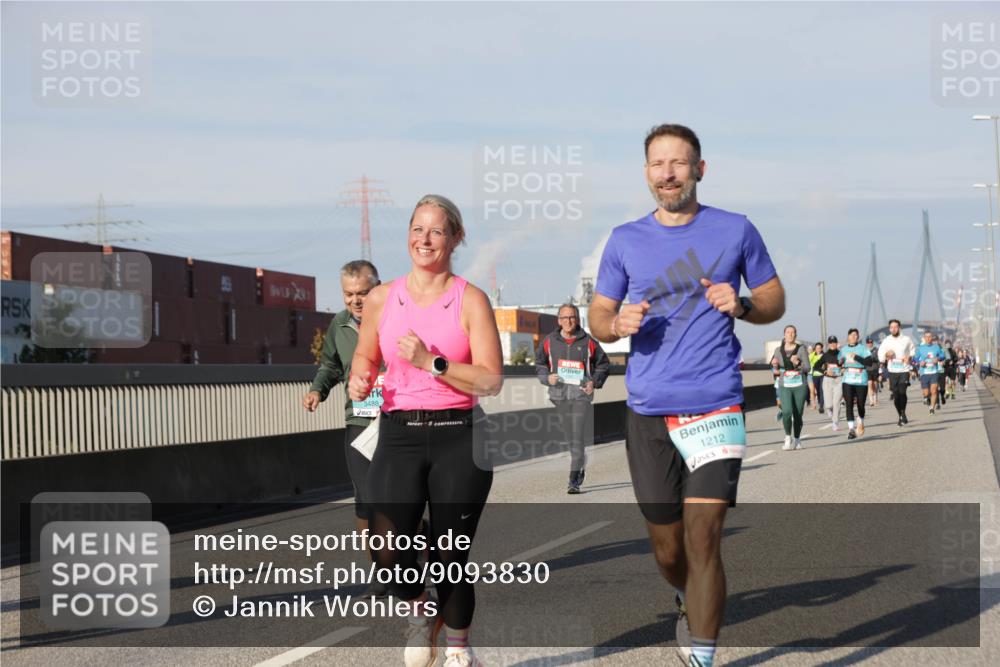 03.10.2025 - Köhlbrandbrückenlauf Jannik Wohlers http://msf.ph/oto/9093830 03.10.2025 10:00:47 Position 3 17, 3488, 1212 meine-sportfotos.de