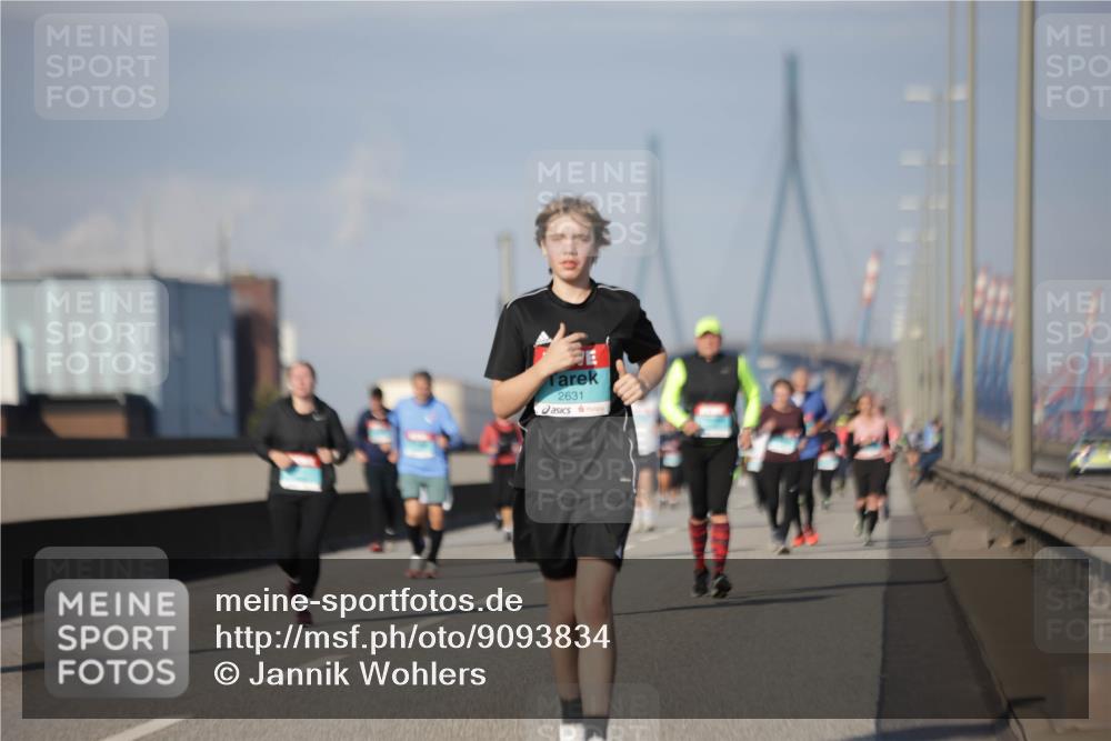 03.10.2025 - Köhlbrandbrückenlauf Jannik Wohlers http://msf.ph/oto/9093834 03.10.2025 10:12:23 Position 3 2631 meine-sportfotos.de