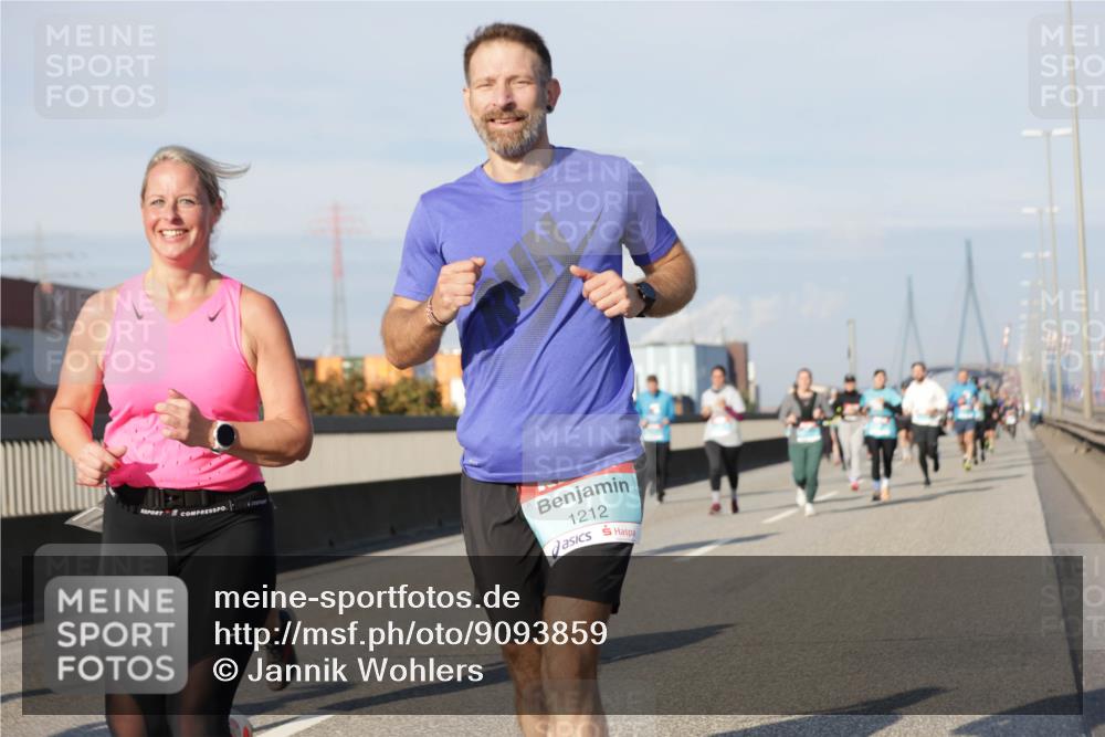 03.10.2025 - Köhlbrandbrückenlauf Jannik Wohlers http://msf.ph/oto/9093859 03.10.2025 10:00:48 Position 3 1212 meine-sportfotos.de