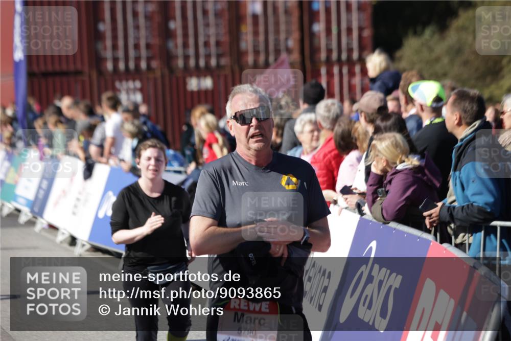 03.10.2025 - Köhlbrandbrückenlauf Jannik Wohlers http://msf.ph/oto/9093865 03.10.2025 13:20:26 Ziel 4385, 4570, 4571, 4591, 4672, 4739, 4859, 4994, 5082, 5144, 5160, 5208, 5631, 5672, 5683, 5790, 5850, 6035, 6136 meine-sportfotos.de