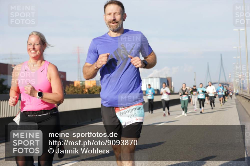 03.10.2025 - Köhlbrandbrückenlauf Jannik Wohlers http://msf.ph/oto/9093870 03.10.2025 10:00:48 Position 3 1212 meine-sportfotos.de