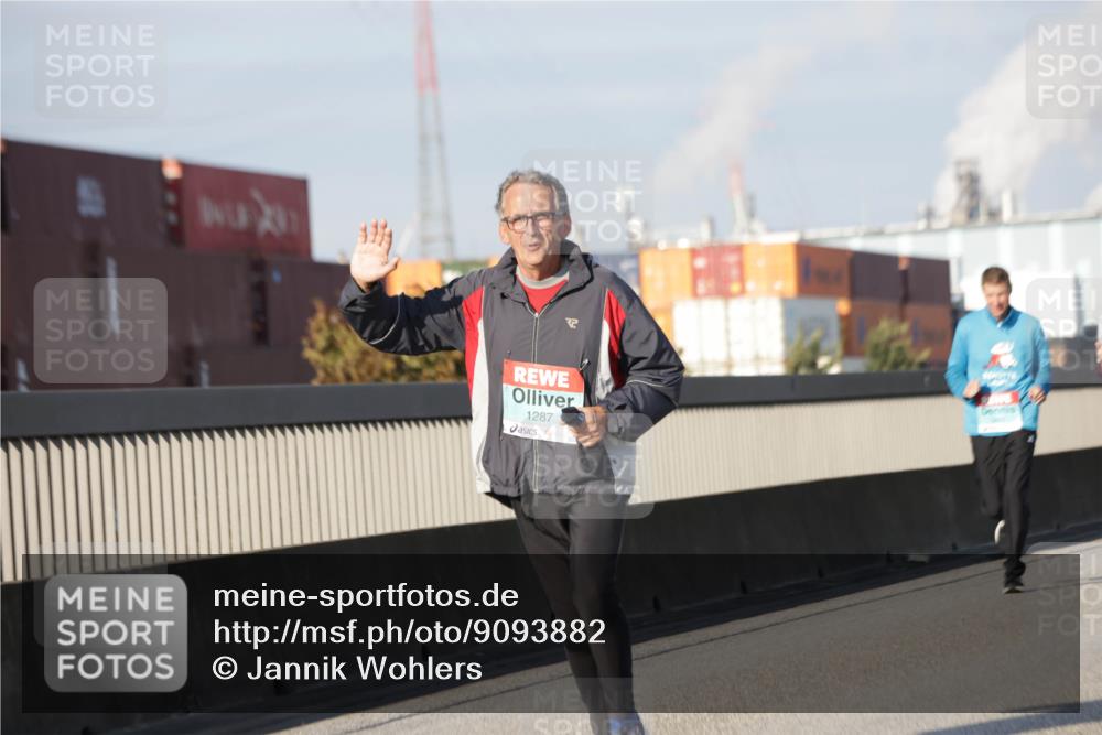03.10.2025 - Köhlbrandbrückenlauf Jannik Wohlers http://msf.ph/oto/9093882 03.10.2025 10:00:49 Position 3 1287 meine-sportfotos.de