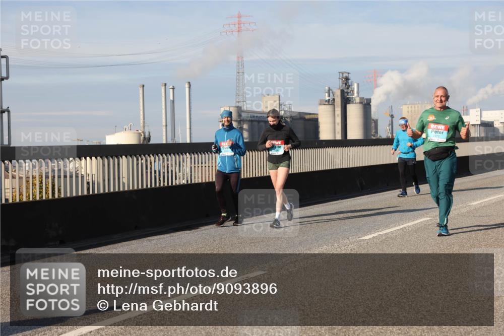 03.10.2025 - Köhlbrandbrückenlauf Lena Gebhardt http://msf.ph/oto/9093896 03.10.2025 10:09:01 Position 2  meine-sportfotos.de