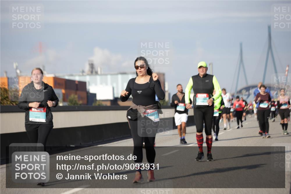 03.10.2025 - Köhlbrandbrückenlauf Jannik Wohlers http://msf.ph/oto/9093931 03.10.2025 10:12:29 Position 3 3800 meine-sportfotos.de