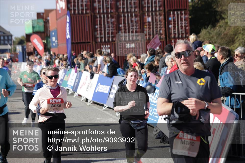 03.10.2025 - Köhlbrandbrückenlauf Jannik Wohlers http://msf.ph/oto/9093932 03.10.2025 13:20:27 Ziel 4385, 4570, 4571, 4591, 4672, 4739, 4790, 4859, 5082, 5144, 5160, 5208, 5543, 5631, 5672, 5790, 5850, 6035, 6136 meine-sportfotos.de