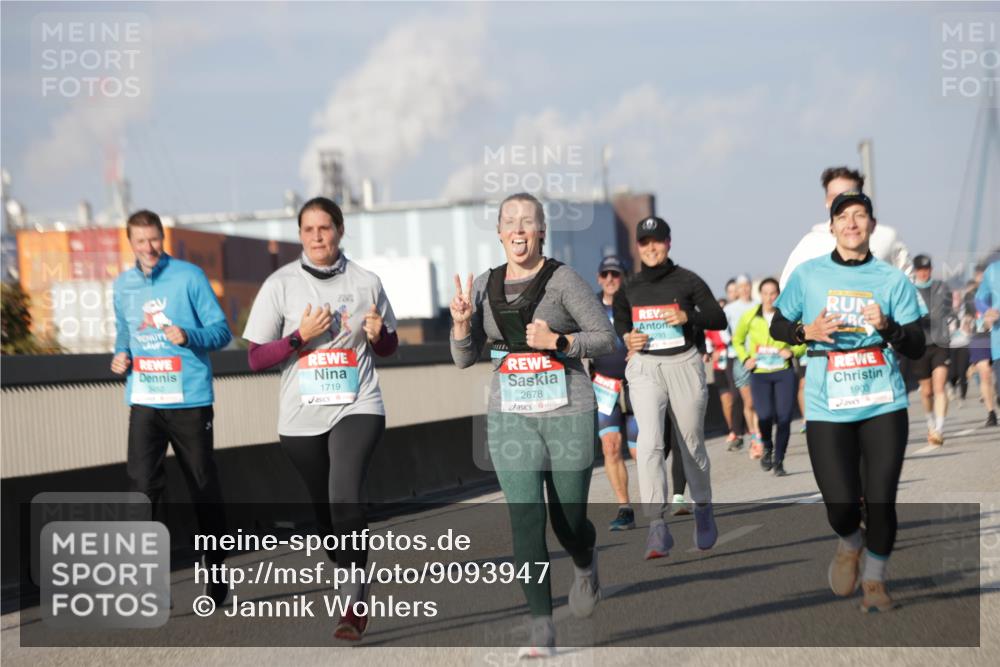 03.10.2025 - Köhlbrandbrückenlauf Jannik Wohlers http://msf.ph/oto/9093947 03.10.2025 10:00:51 Position 3 1719, 3450, 2678, 2293, 1903 meine-sportfotos.de