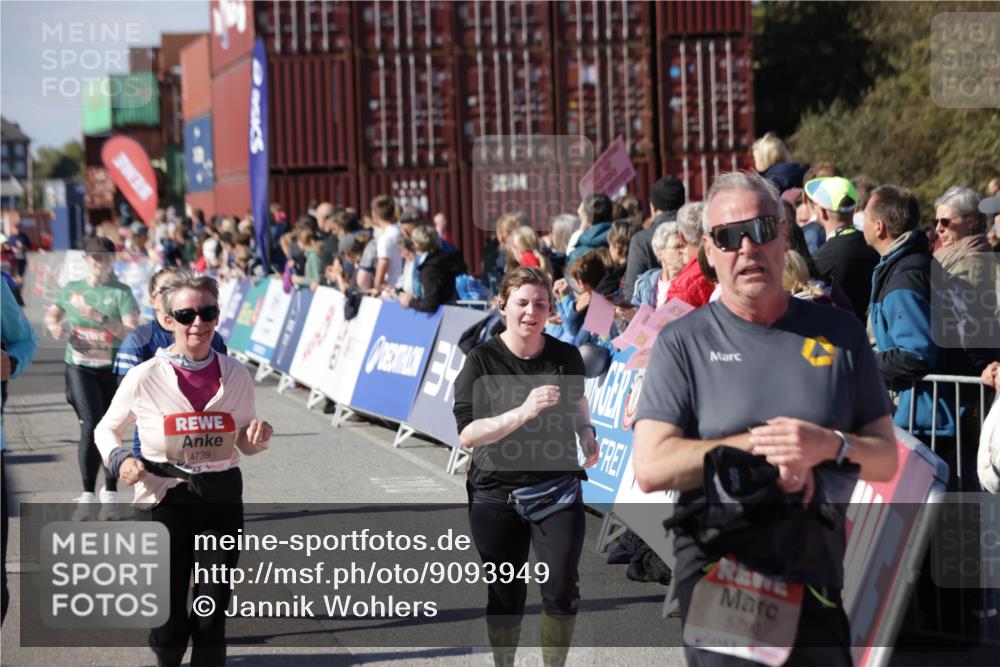 03.10.2025 - Köhlbrandbrückenlauf Jannik Wohlers http://msf.ph/oto/9093949 03.10.2025 13:20:27 Ziel 4385, 4570, 4571, 4591, 4672, 4739, 4790, 4859, 5082, 5144, 5160, 5208, 5543, 5631, 5672, 5790, 5850, 6035, 6136 meine-sportfotos.de