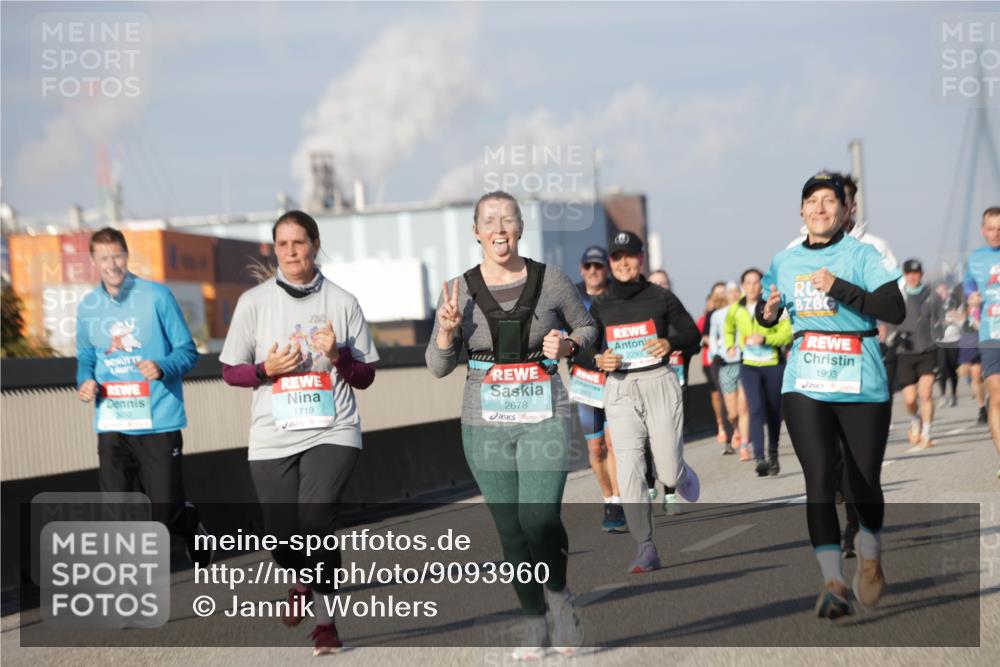 03.10.2025 - Köhlbrandbrückenlauf Jannik Wohlers http://msf.ph/oto/9093960 03.10.2025 10:00:51 Position 3 1719, 2678, 2293, 1903 meine-sportfotos.de