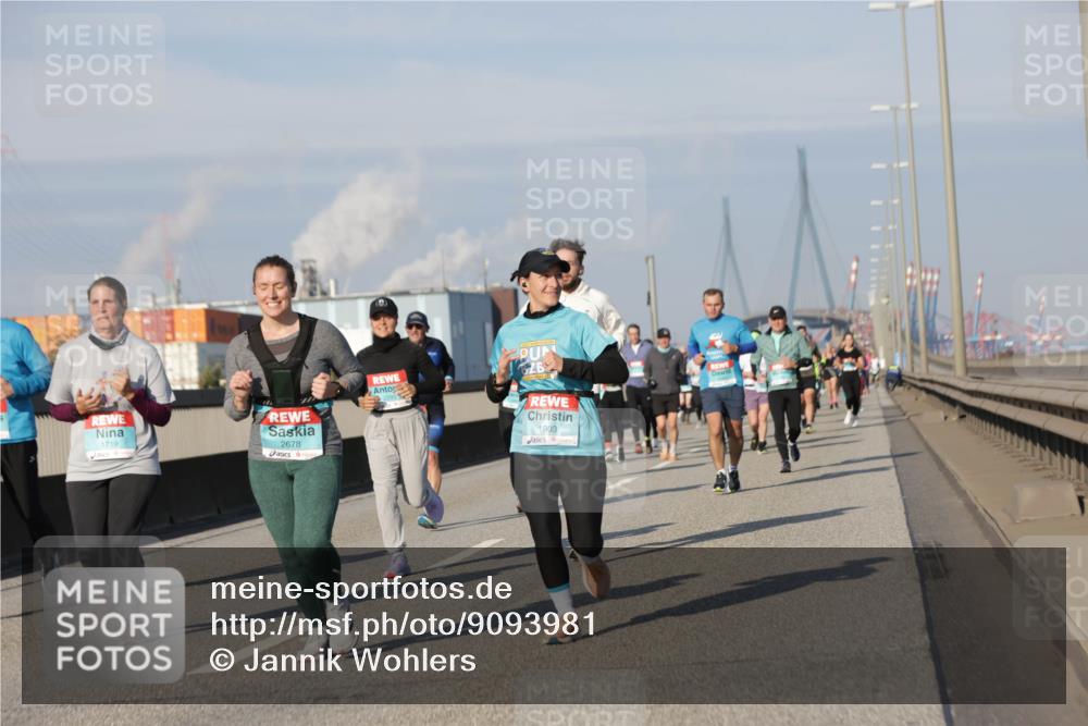 03.10.2025 - Köhlbrandbrückenlauf Jannik Wohlers http://msf.ph/oto/9093981 03.10.2025 10:00:52 Position 3 1719, 2678, 1903 meine-sportfotos.de