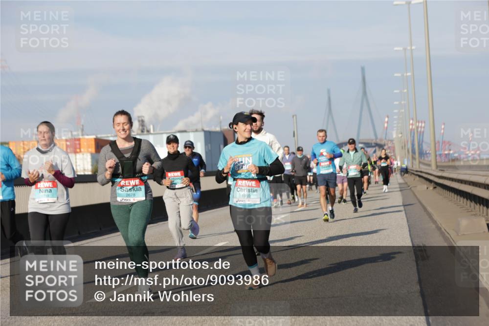 03.10.2025 - Köhlbrandbrückenlauf Jannik Wohlers http://msf.ph/oto/9093986 03.10.2025 10:00:52 Position 3 1719, 2678, 1903 meine-sportfotos.de