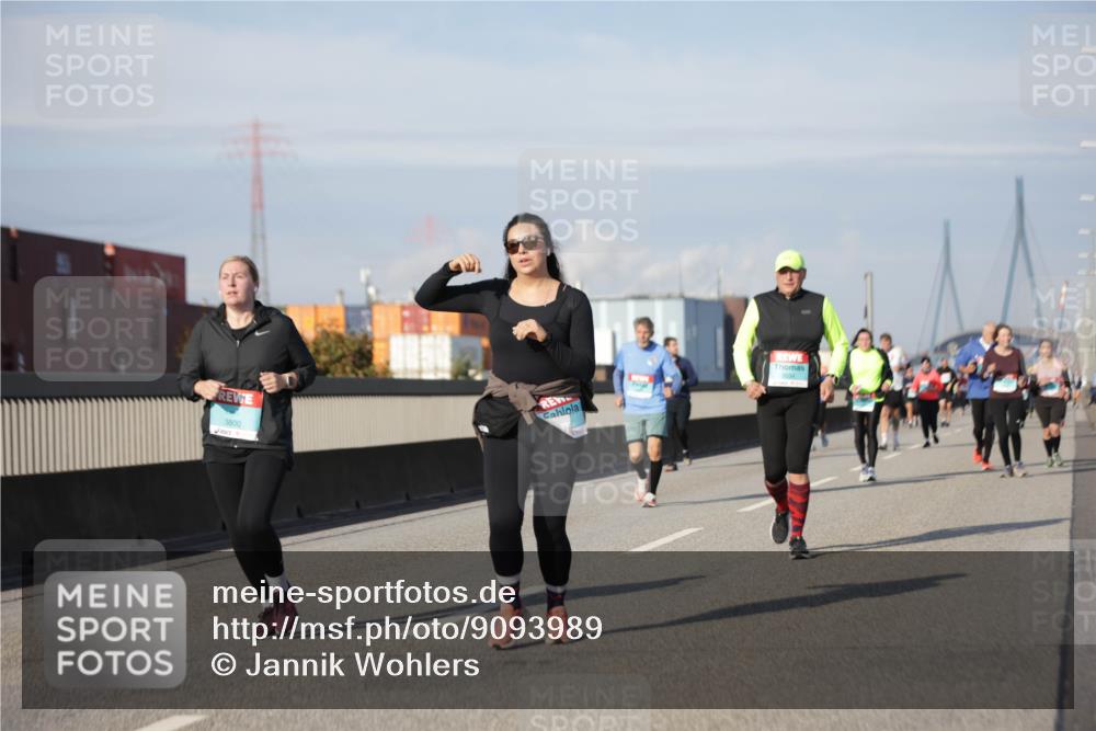 03.10.2025 - Köhlbrandbrückenlauf Jannik Wohlers http://msf.ph/oto/9093989 03.10.2025 10:12:31 Position 3 3800 meine-sportfotos.de