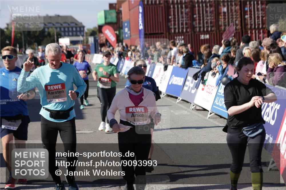 03.10.2025 - Köhlbrandbrückenlauf Jannik Wohlers http://msf.ph/oto/9093993 03.10.2025 13:20:27 Ziel 4385, 4570, 4571, 4591, 4672, 4739, 4790, 4859, 5082, 5144, 5160, 5208, 5543, 5631, 5672, 5790, 5850, 6035, 6136 meine-sportfotos.de