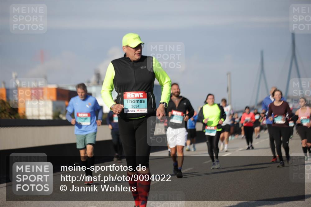 03.10.2025 - Köhlbrandbrückenlauf Jannik Wohlers http://msf.ph/oto/9094022 03.10.2025 10:12:33 Position 3 3634 meine-sportfotos.de
