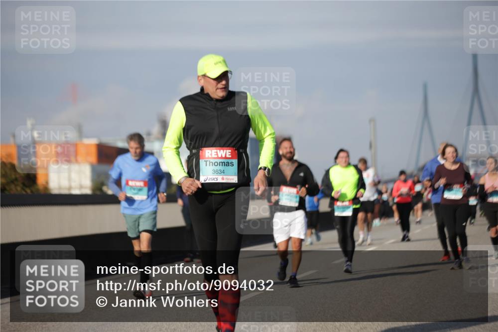 03.10.2025 - Köhlbrandbrückenlauf Jannik Wohlers http://msf.ph/oto/9094032 03.10.2025 10:12:33 Position 3 3634 meine-sportfotos.de