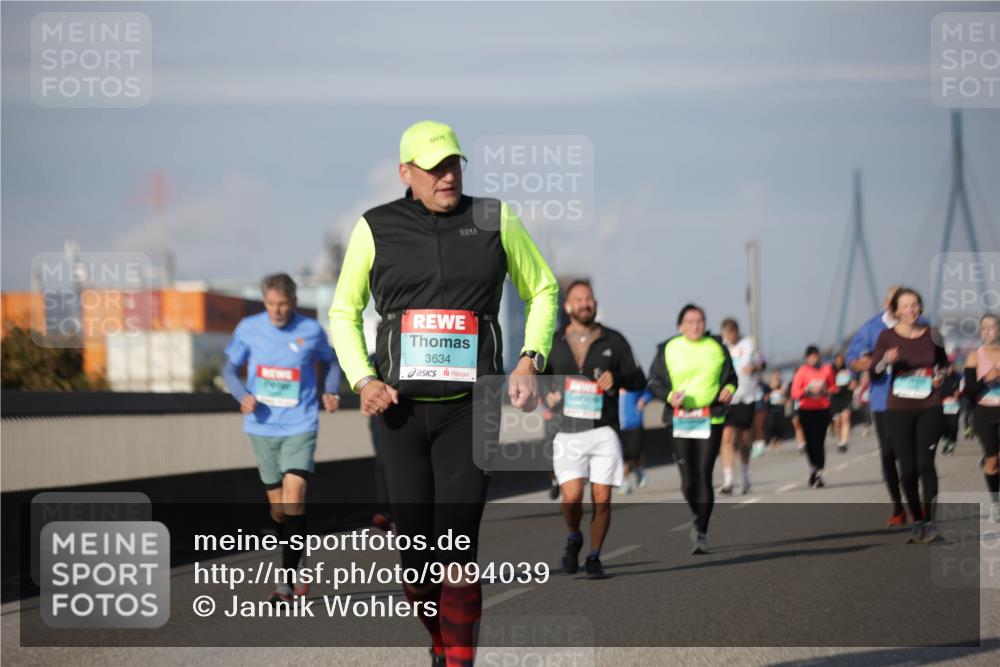 03.10.2025 - Köhlbrandbrückenlauf Jannik Wohlers http://msf.ph/oto/9094039 03.10.2025 10:12:33 Position 3 3634 meine-sportfotos.de