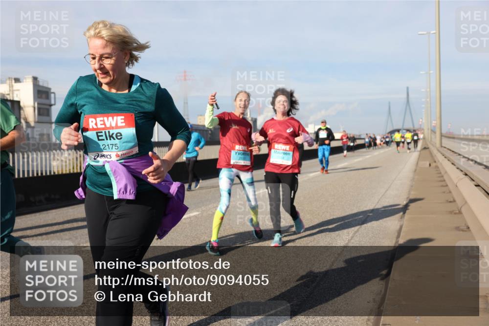 03.10.2025 - Köhlbrandbrückenlauf Lena Gebhardt http://msf.ph/oto/9094055 03.10.2025 10:09:05 Position 2 2175, 2533 meine-sportfotos.de
