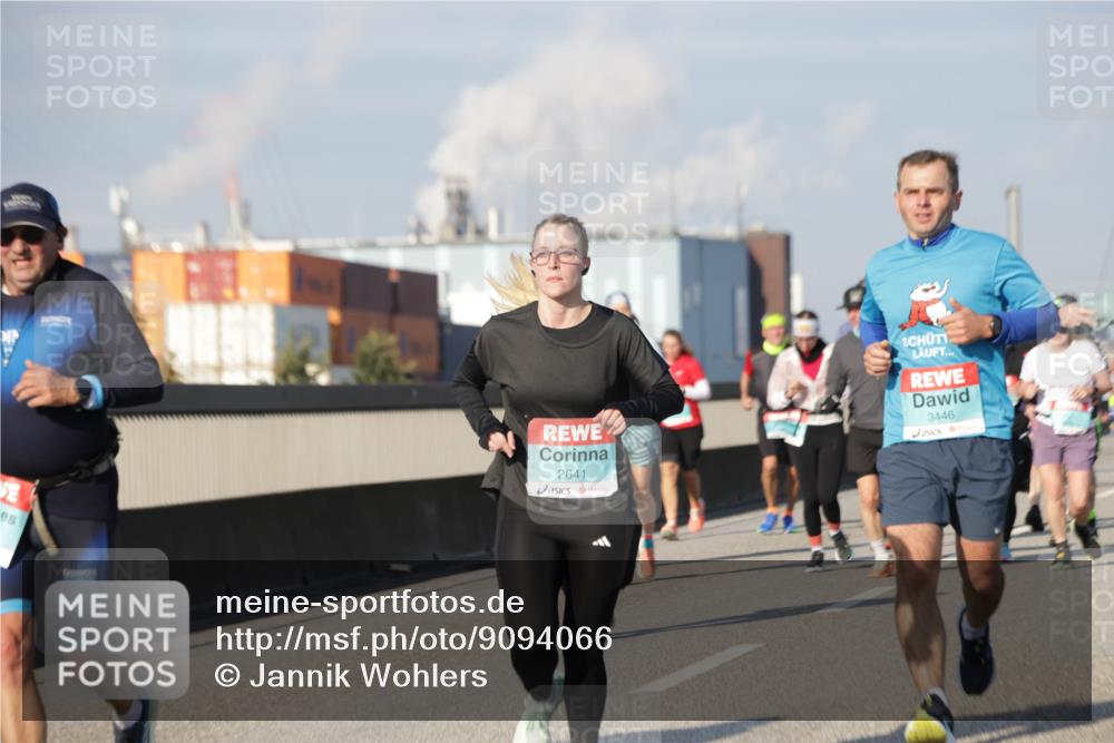 03.10.2025 - Köhlbrandbrückenlauf Jannik Wohlers http://msf.ph/oto/9094066 03.10.2025 10:00:56 Position 3 2641, 3446 meine-sportfotos.de