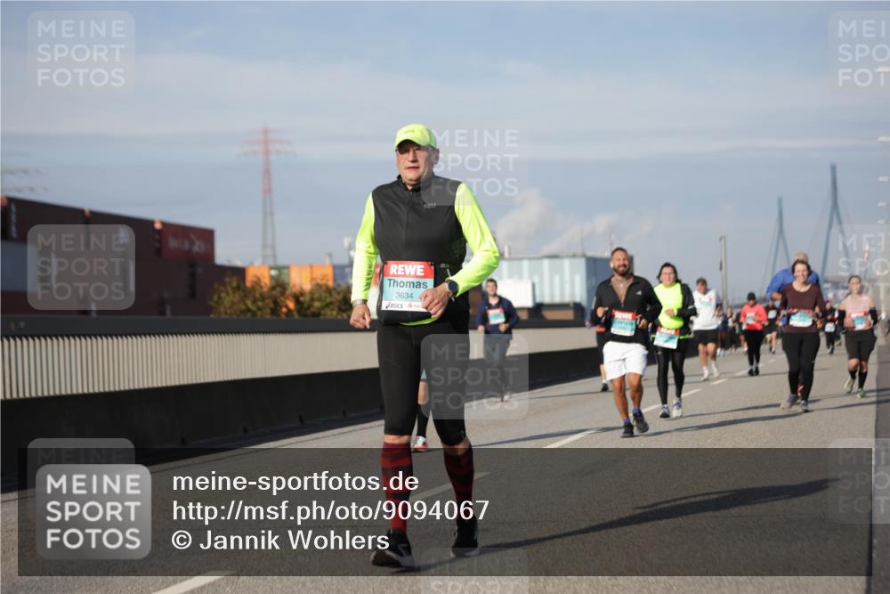 03.10.2025 - Köhlbrandbrückenlauf Jannik Wohlers http://msf.ph/oto/9094067 03.10.2025 10:12:34 Position 3 3634 meine-sportfotos.de