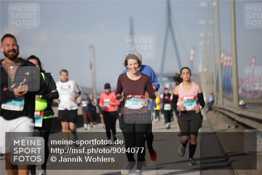 03.10.2025 - Köhlbrandbrückenlauf Jannik Wohlers http://msf.ph/oto/9094077 03.10.2025 10:12:35 Position 3 1763, 2316, 2470 meine-sportfotos.de