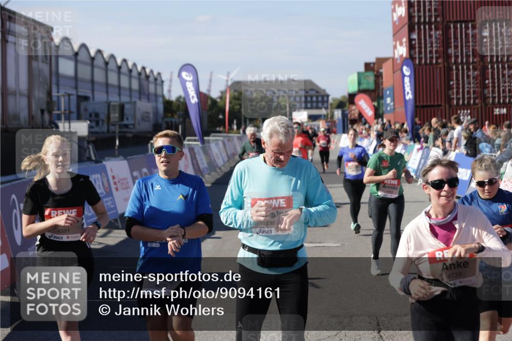 03.10.2025 - Köhlbrandbrückenlauf Jannik Wohlers http://msf.ph/oto/9094161 03.10.2025 13:20:28 Ziel 4269, 4385, 4570, 4571, 4591, 4672, 4739, 4790, 4859, 5082, 5144, 5160, 5208, 5543, 5631, 5672, 5790, 5850, 6035, 6136 meine-sportfotos.de