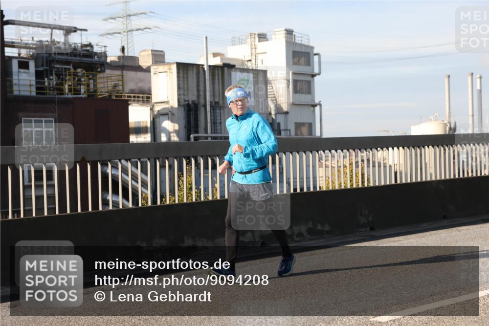 03.10.2025 - Köhlbrandbrückenlauf Lena Gebhardt http://msf.ph/oto/9094208 03.10.2025 10:09:07 Position 2  meine-sportfotos.de