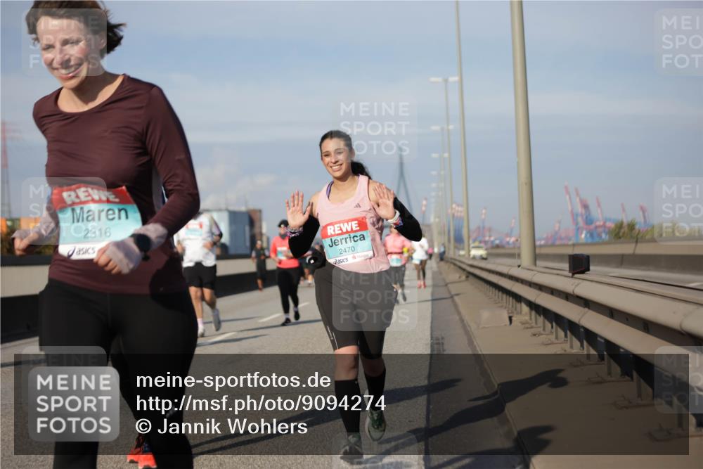03.10.2025 - Köhlbrandbrückenlauf Jannik Wohlers http://msf.ph/oto/9094274 03.10.2025 10:12:41 Position 3 2316, 2470 meine-sportfotos.de