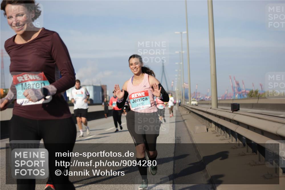 03.10.2025 - Köhlbrandbrückenlauf Jannik Wohlers http://msf.ph/oto/9094280 03.10.2025 10:12:41 Position 3 2470 meine-sportfotos.de