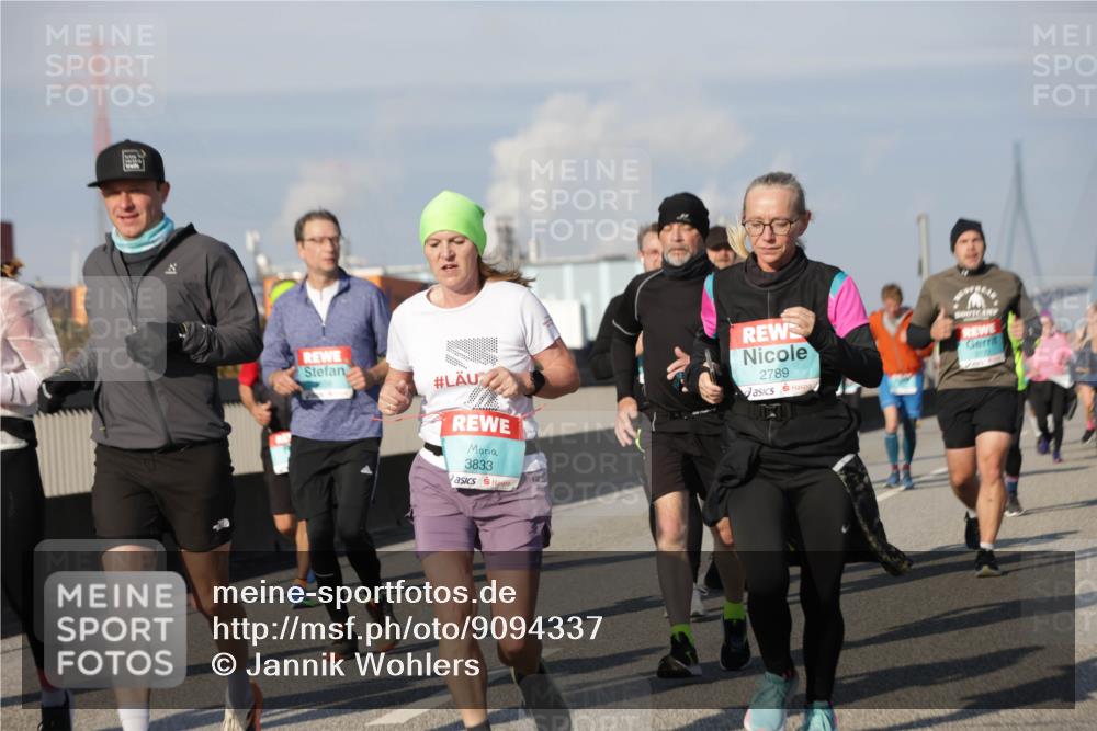 03.10.2025 - Köhlbrandbrückenlauf Jannik Wohlers http://msf.ph/oto/9094337 03.10.2025 10:01:03 Position 3 3833, 2789 meine-sportfotos.de